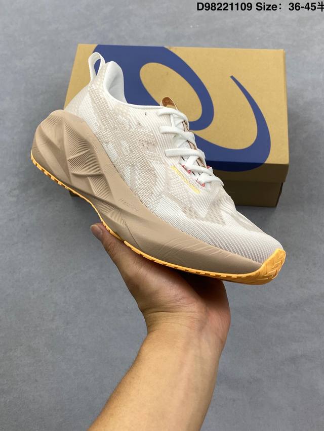 公司级：Asics Novablast 5 Le轻量跑鞋 低帮轻量透气缓震休闲运动跑步鞋 货号:1012B765-102 尺码:36 37 37.5 38 39