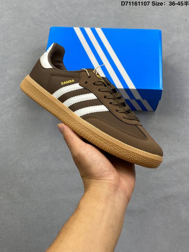 Nike 耐克 男女鞋半码制，原楦原纸版数据开发，采用软质纤维革组合磨砂革饰片鞋面材质，内环保可再生海玻璃鞋垫，外置Rb耐磨防滑橡胶大底带你回味最原始的永远经典