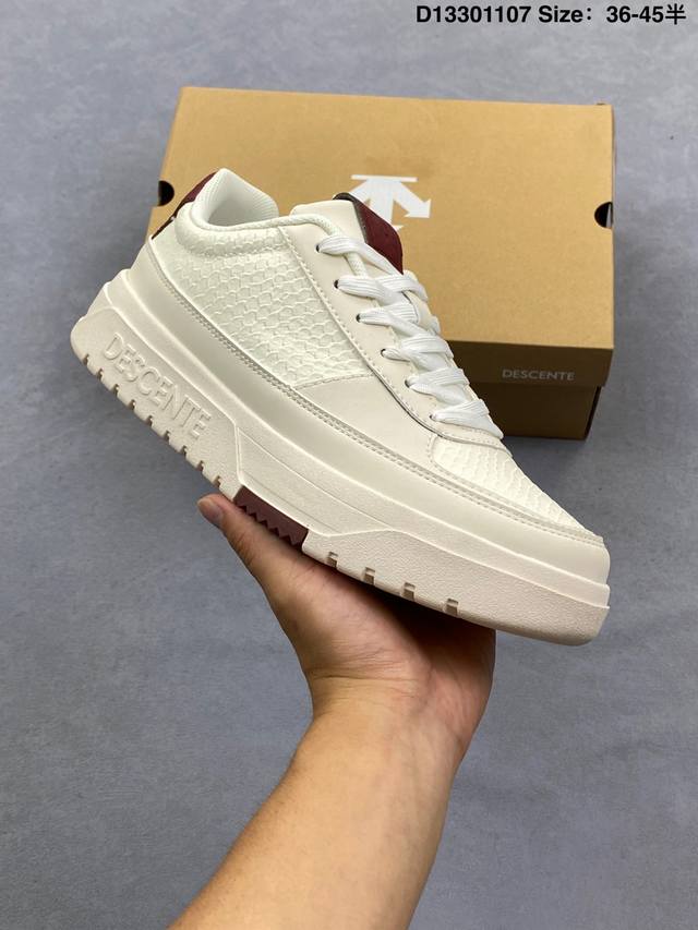 迪桑特Descente Dualis都市通勤 Dsr 时尚防滑低帮 生活休闲鞋 #升级原楦原纸版开发版 #采用全头层牛皮鞋面材质 #搭载减震科技恢复性高密Eva