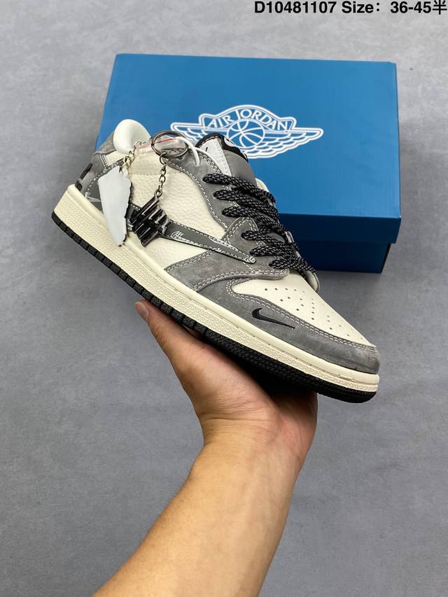 乔丹Air Jordan 1 Low 低帮复古文化休闲运动篮球鞋。该鞋款从 1985 年元年款汲取设计灵感，焕新演绎简约经典外观，让人感到熟悉的同时又颇具新意。