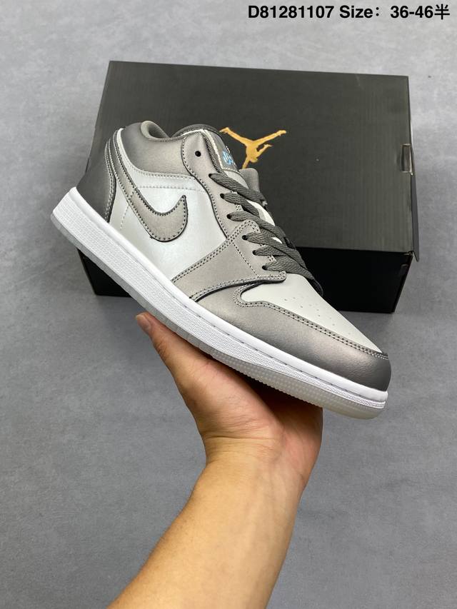 耐克 Nike Sb Dunk Low pro 男女同款运动鞋复古板鞋，尽情迈步，彰显个性风采。采用柔软皮革鞋面，经久耐穿，塑就如元年款 Dunk 般的复古质感