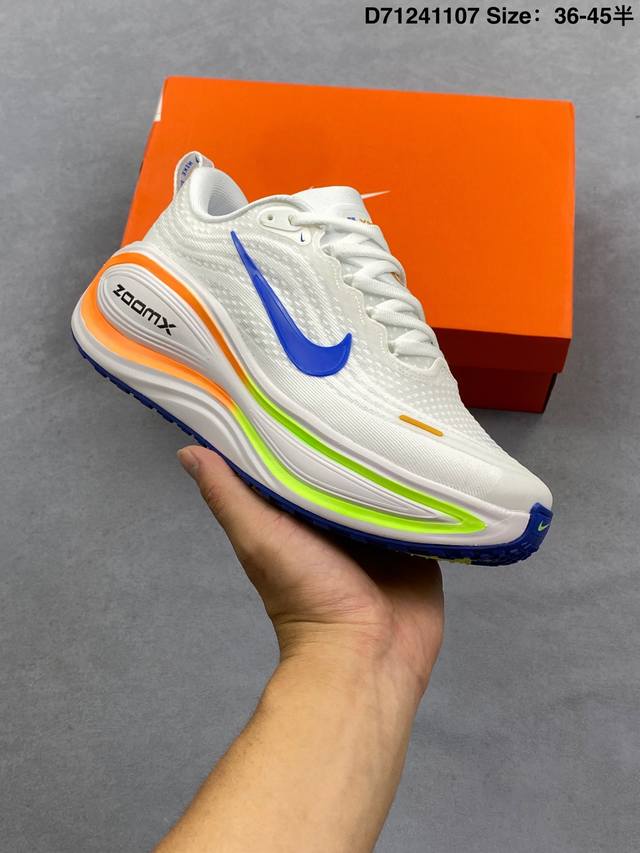 耐克Nike Vomero plus 反转Swoosh｜跑鞋圈新王！厚底增高运动跑步鞋 时尚老爹鞋 这双Vomero plus真的太绝了！反转Swoosh设计超