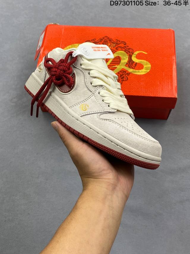 公司级Nike Air Jordan 1 X Travis Scott Aj1倒勾 乔一倒钩 ‘Diy’定制 耐克 低帮文化篮球鞋 完美品质出货 细节如图所示