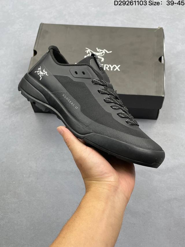 公司级 始祖鸟Arcteryxkonseallt 户外高性能超轻舒适透气 休闲运动徒步登山鞋 始祖鸟 这款Konseal 户外鞋的设计可应对多数技术路线和长途徒