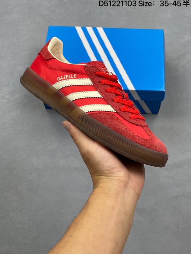 Adidas Originals Gazelle Indoor 三叶草休闲防滑耐磨低帮板鞋 鞋头出色设计 塑就出众贴合感 稳固的后跟贴合足部曲线设计 软弹舒适