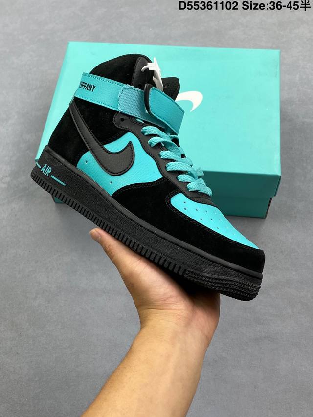 公司级耐克Nike Air Force 1“07蒂芙尼空军一号高帮百搭休闲运动板鞋。柔软、弹性十足的缓震性能和出色的中底设计，横跨复古与现代的外型结合，造就出风