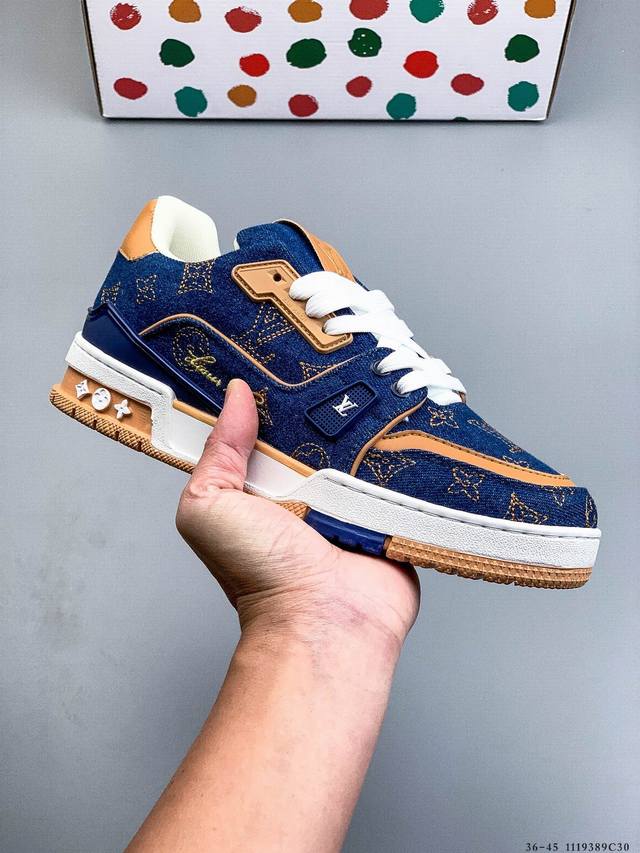 路易威登 Louis Vuitton Lv路易威登板鞋 乘风破浪的姐姐争先种草款,舒适透明底和百搭性霸屏整个时尚娱乐圈，正品1:1套楦复刻，细节调整完美主义！鞋