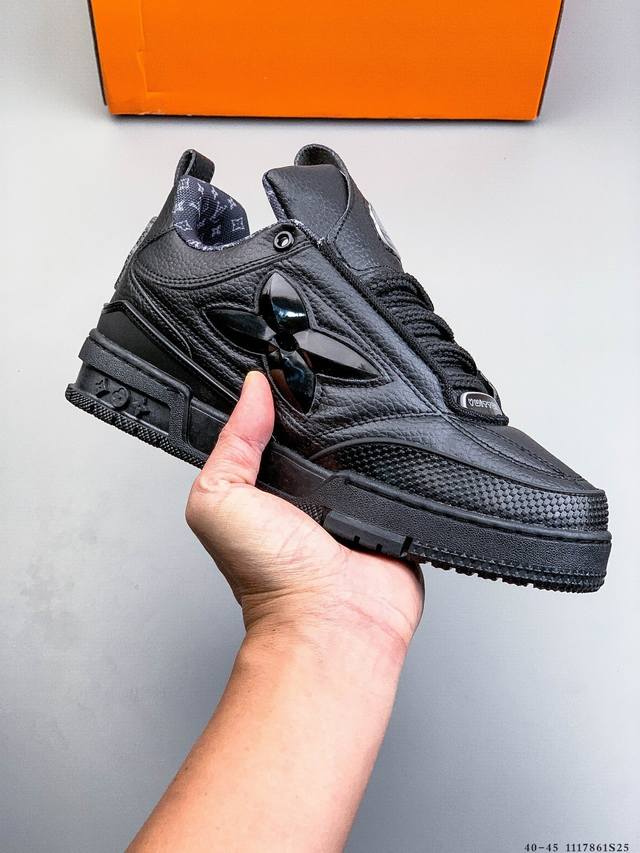 路易威登 Louis Vuitton Lv路易威登板鞋 乘风破浪的姐姐争先种草款,舒适透明底和百搭性霸屏整个时尚娱乐圈，正品1:1套楦复刻，细节调整完美主义！鞋