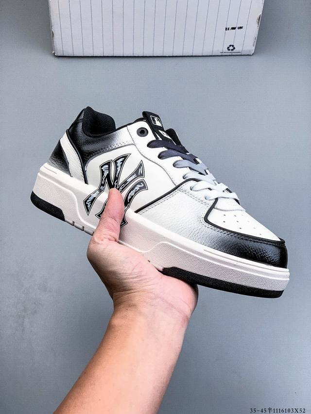 公司级[定制球鞋] Mlb纽约洋基队 潮流密码街头涂鸦喷绘手绘学院耐磨增高风低邦板鞋男女同款 该定制鞋选用原鞋为Mlb纽约洋基队厚底耐磨增高低帮板鞋，以涂鸦为灵