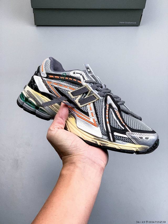 New Balance M1906Ri Nb宝藏老爹鞋款，复古元素叠加，质感超级棒，楦版型材料细节做工精细，货如实拍图 作为Nb最经典的档案鞋型之一，与2002