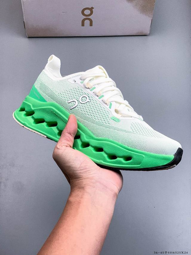 公司级！On昂跑 Cloudsurfer Max 舒适百搭 简约 耐磨 低帮跑步鞋 Cloudsurfer Max鞋身外观的设计灵感源于 On 昂跑的专业竞赛鞋