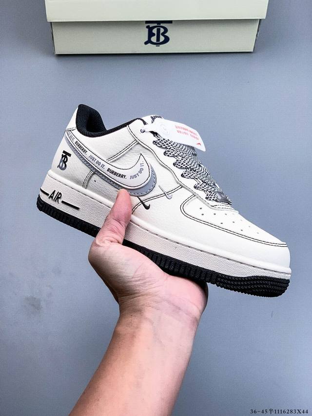 纯原版本 原楦数据纸版，采用硬质优质皮革鞋面材质，内置全掌Air Sole气垫。耐克 Nike Air Force 1 Low 空军一号低帮经典百搭休闲运动板鞋