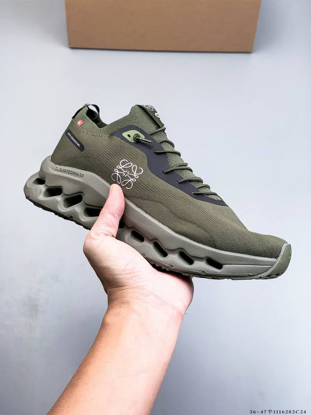 On 昂跑Cloudtilt 轻量跑步鞋 男女舒适缓震日常休闲运动鞋 1116282C24