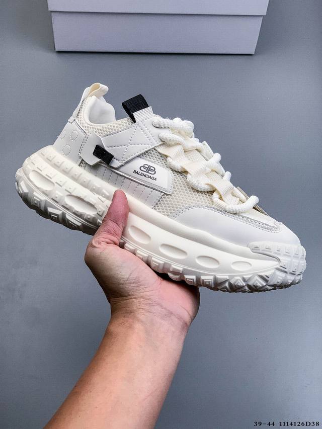 巴黎世家Balenciaga 低帮潮流风百搭休闲运动鞋 广东品质原厂渠道原装订单 1114126D38