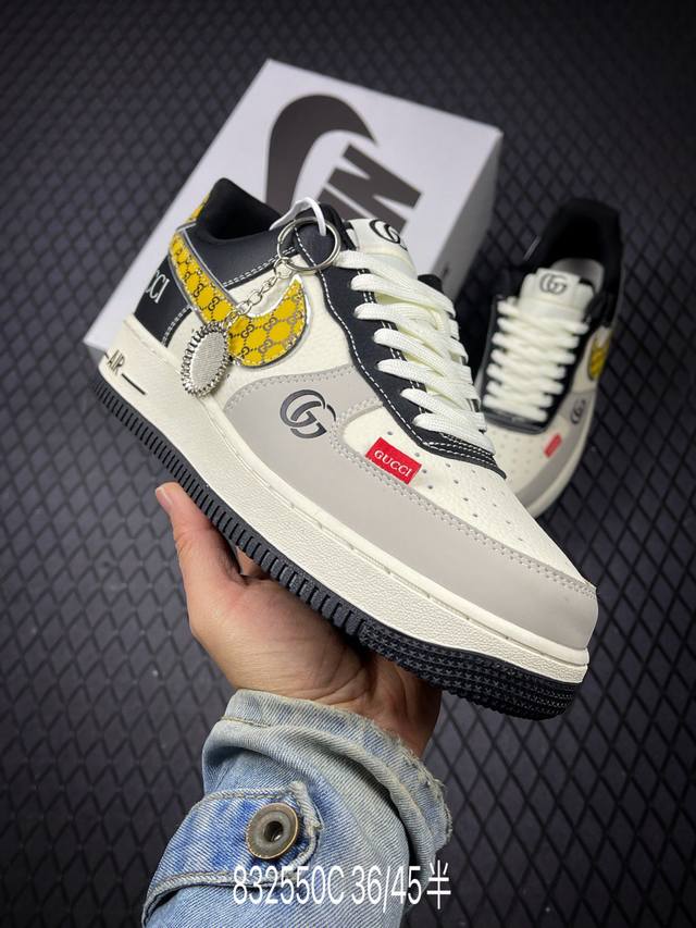 C 公司级Nike Air Force 1‘07 原楦头原纸板 打造纯正低帮空军版型 专注外贸渠道 全掌内置蜂窝气垫 原盒配件 原厂中底钢印、拉帮完美 货号:D