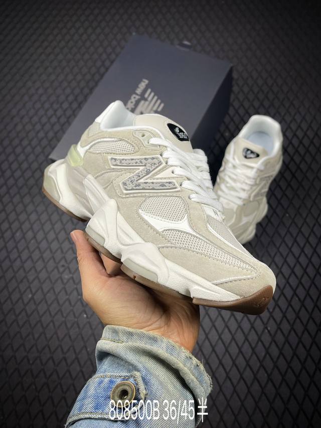 B New Balance Nb9060系列 复古休闲运动慢跑鞋 #鞋款灵感源自设计师本人对夏日的怀日回忆。鞋面大身由空间双格及磨砂鞋面拼接而生，配以柔和、温暖