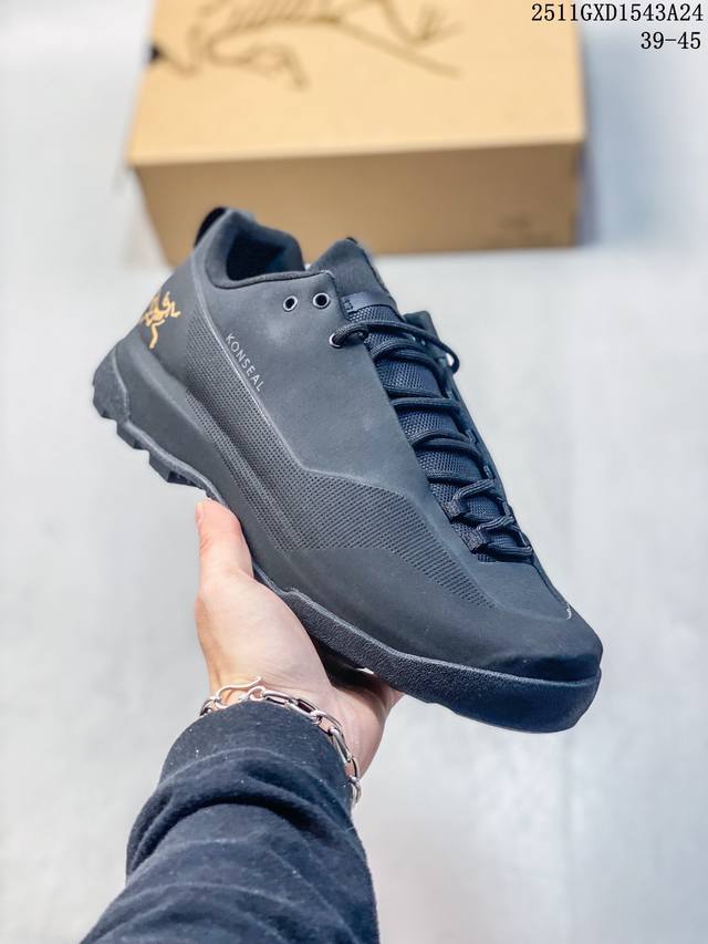 公司级Arcteryx始祖鸟 Konseal Women 轻量 网布防滑轻便耐磨 低帮户外运动跑步鞋 外观看似朴实 却散发着一股高贵气息 虽然是标榜越野鞋 但其