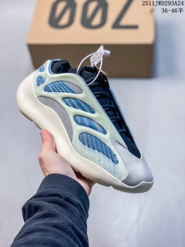 阿迪达斯 侃爷Kanye West X Adidas Yeezy Boost Foam Runner 700 V3”Azael“椰子700 V3低帮复古休闲动运