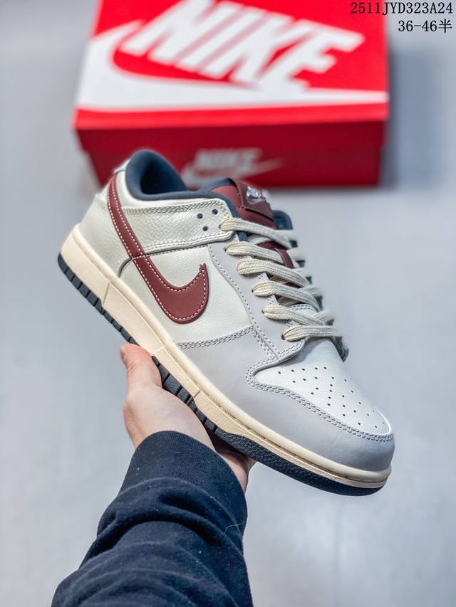 耐克 Nike Dunk Low 扣篮系列 耐克 复古低帮休闲运动滑板板鞋 采用脚感柔软舒适Zoomair气垫Sb系列 有效吸收滑板等极限运动在落地时带来的冲击