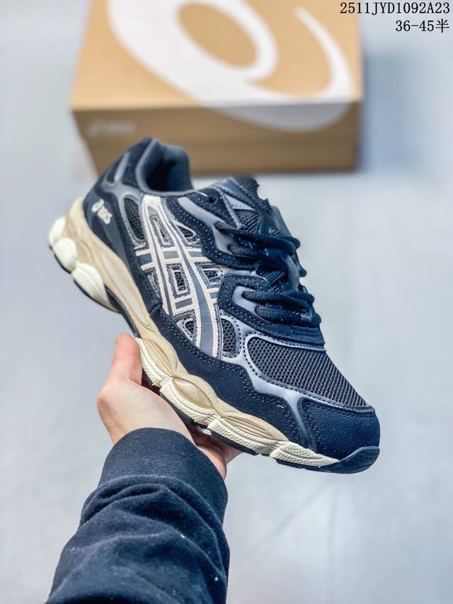亚瑟士 Asics Gel-Nyc 运动休闲透气专业跑鞋 1203A663 102 鞋面采用反绒皮与网布拼接 透气舒适兼具休闲时尚 结合简明的配色 展现品牌的传