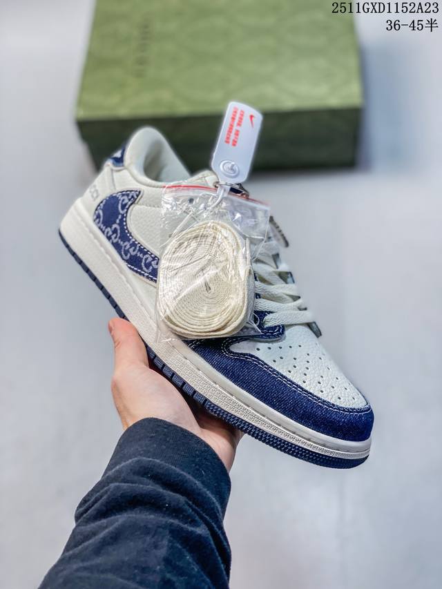 乔丹Fragment X Travis Scott Xdior Air Jordan 1 Low 三方联名倒钩，整双鞋以全荔枝皮打造，腰身搭配白色 倒勾 ，再点