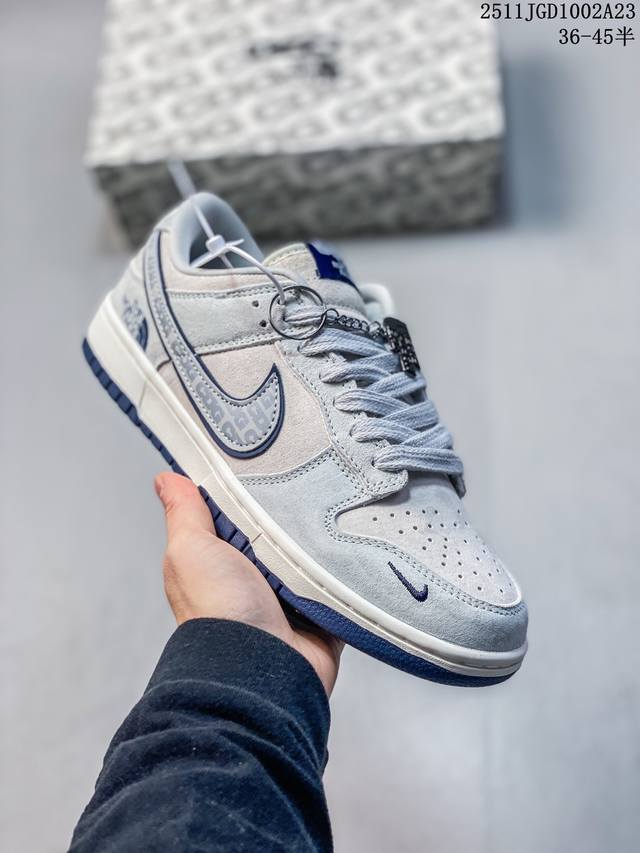 Nike 耐克低帮板鞋 空军一号 Af1马卡 龙Af1厚底增高百搭运动板鞋 Nike Air Force 1“Shadow”造型设计上与 Sacai X Nik