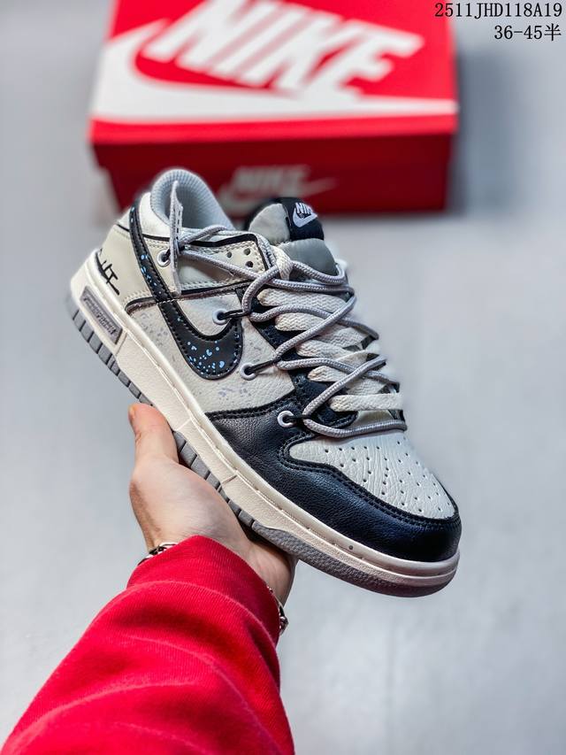 公司级Nike Dunk Sb Low 全新配色 定制Dunk Sb顾名思义，具有经典的Dunk血缘，又注入了更多的时尚元素。相较于普通的Dunk滑板鞋，改良版