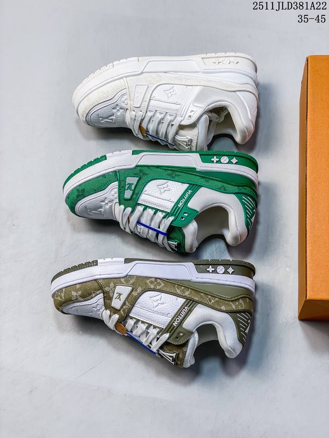 公司级 路易威登 Louis Vuitton Lv路易威登板鞋 时尚运动鞋潮厚底增高男女鞋。舒适防滑底和百搭性霸屏整个时尚娱乐圈，细节调整完美主义！采用柔软皮革