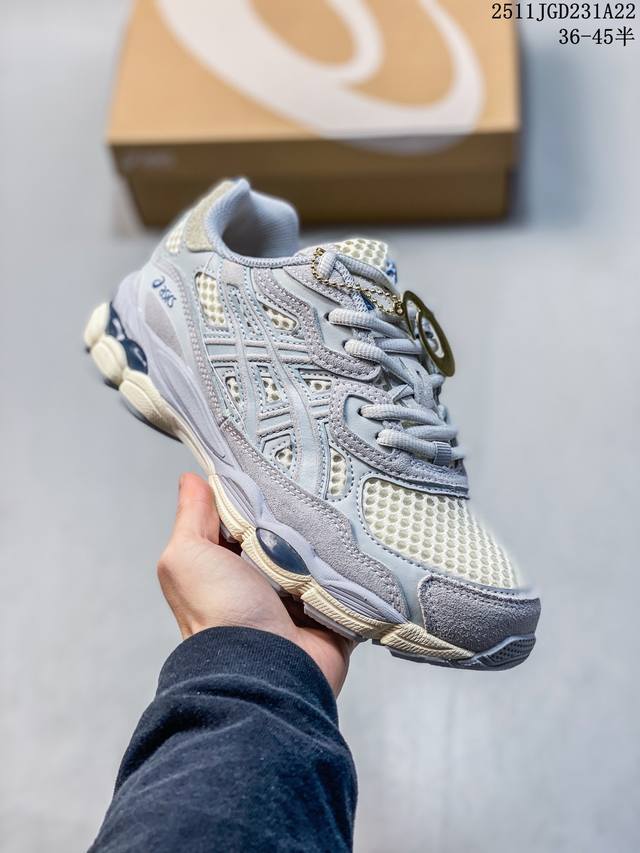 真标Asics Gel-Nyc 亚瑟士 透气网眼鞋面 配合部分合成革材质 采用全新Ahar+橡胶材质 更加耐磨 货号:1203A383-025 尺码:36 37