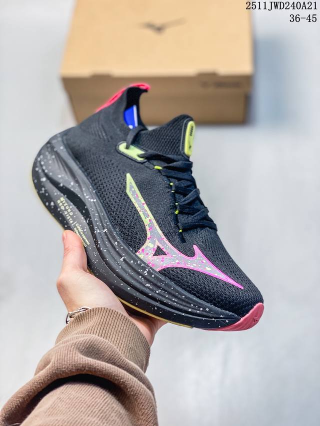 公司级Mizuno 美津浓 Neo Vista 复古时尚休闲舒适运动跑步鞋 美津浓Wave机械缓震 可以说是机械缓震跑鞋科技的翘楚有着非凡的适应性，有着充分而持