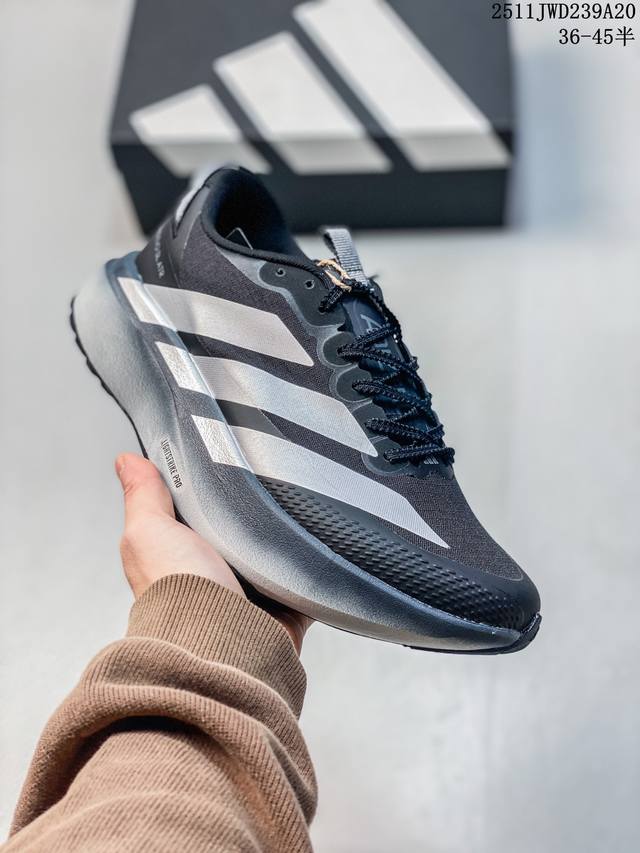 公司级Adidas Adizero pro Evo Sl Atr 阿迪达斯 舒适百搭防滑耐磨 低帮 休闲跑步鞋 中底配置方面搭载全掌Lightstrike pr