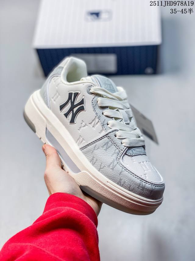 公司级Mlb 纽约洋基队 Chunky Liner Embo Monogram 印刻老花 时尚舒适 休闲运动 防滑耐磨增高 低帮 板鞋 货号:3Asxm036N