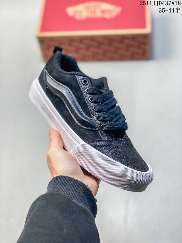 Vans Knu Skool 复古纹理抽绳 胖胖面包鞋经典拼接闪闪发亮材料低帮 男女同款 货号：Vn000Vb4Cjk 颜色：黑白经典款+拼接闪闪发光材料 尺码