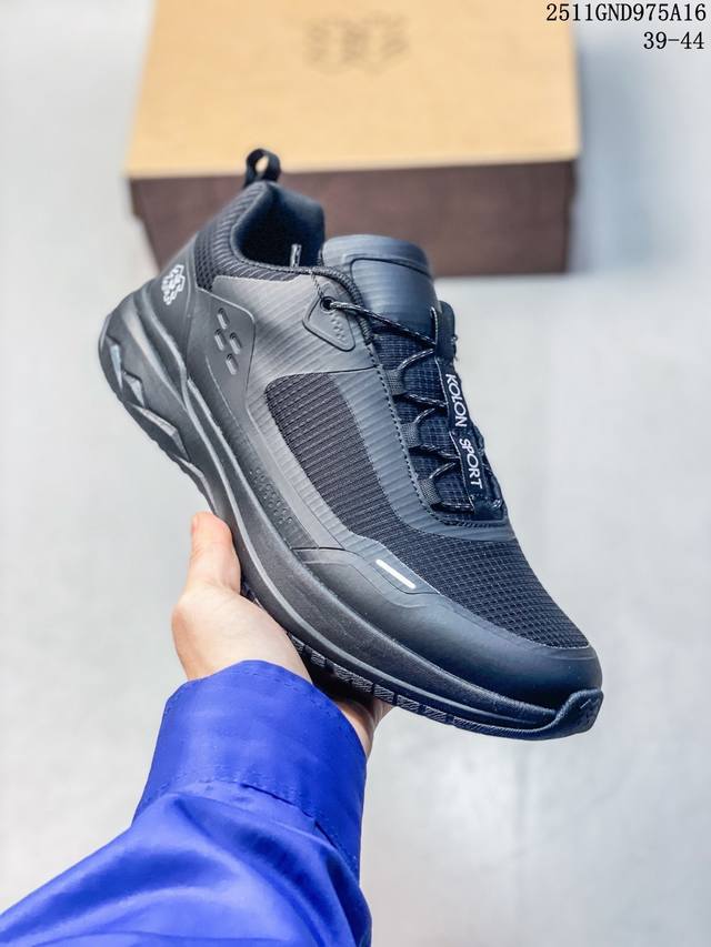 公司级可隆Kolon Sport 合成革 户外运动 减震低帮 生活休闲鞋 男款 黑色 鞋面采用高品质细腻材质，满定日常场景激 鞋面无缝线设计，激光冲孔，突出产品