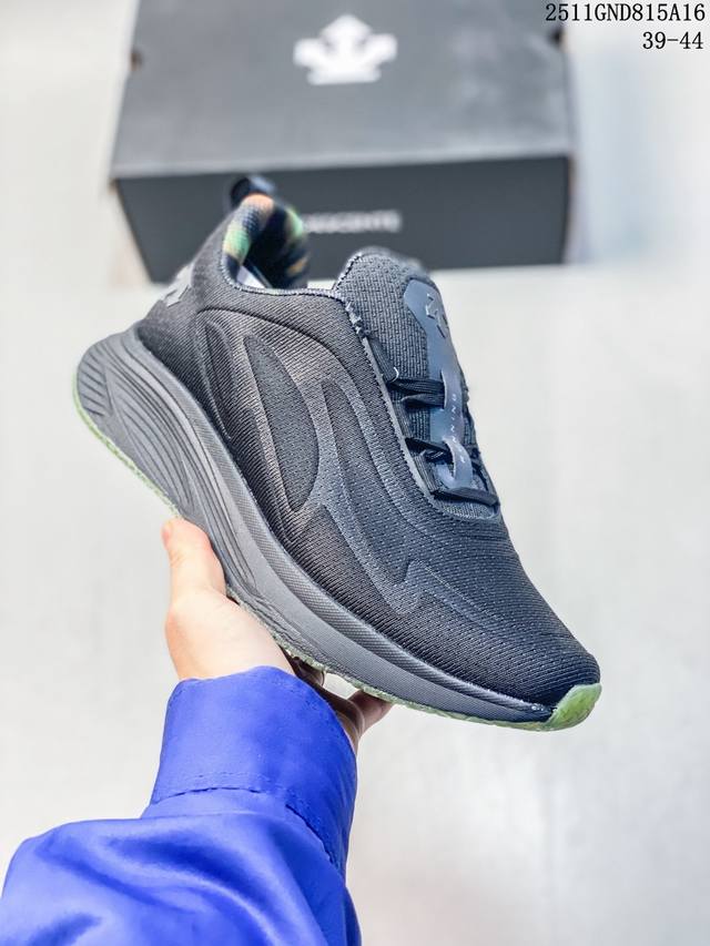 Descente迪桑特轻盈缓震透气鞋面时尚休闲运动男子越野跑鞋 官方同步上架适合技术路线单日徒步穿着 Aeriosflgtx鞋受到长途野外跑步鞋的启发 适合在变