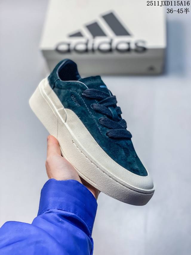 真标Adidas Labcourt 百搭休闲轻松舒适 耐磨透气低帮 板鞋 鞋面使用了绒毛麂皮 鞋面和鞋底连接处使用了包边处理 看起来更加精致有型 内里也使用了光