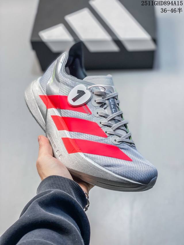 公司级Adidas Zero Ad Ios por4“零度进化版系列低帮轻便透气竞速休闲运动慢跑鞋货号：Jr6372#男女鞋半码制#采用呼吸网织物热熔面料材质#