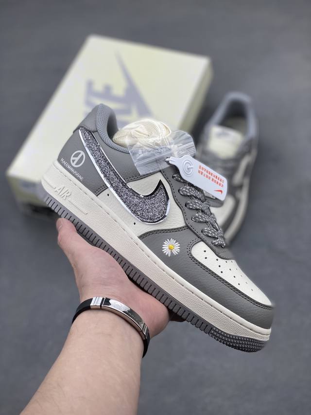 Nike Air Force 1 Low 小雏菊 原楦头原纸板 打造纯正空军版型 专注外贸渠道 全掌内置蜂窝气垫 原盒配件 原厂中底钢印、拉帮完美 官方货号：Q