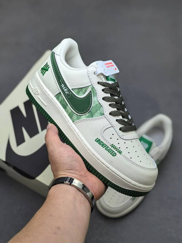 Nike Air Force 1 Low 原楦头原纸板 打造纯正空军版型 专注外贸渠道 全掌内置蜂窝气垫 原盒配件 原厂中底钢印、拉帮完美 货号：Xy2025-