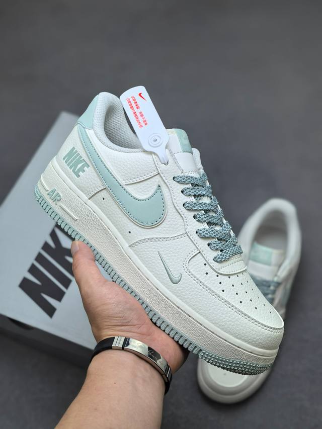 Nike Air Force 1 Low 天蓝满天星 原楦头原纸板 打造纯正空军版型 专注外贸渠道 全掌内置蜂窝气垫 原盒配件 原厂中底钢印、拉帮完美 货号：G