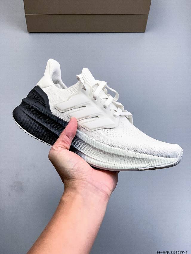 公司级真爆！Y-3 Adidas Ultraboost 5 阿迪达斯 耐磨缓震 Boost 爆米花 休闲运动跑鞋 采用网材搭配反光皮革鞋面 配上Stretchw
