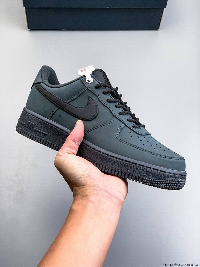 原楦数据纸版，采用硬质优质皮革鞋面材质，内置全掌Air Sole气垫。耐克 Nike Air Force 1 Low 空军一号低帮百搭休闲运动板鞋 112348