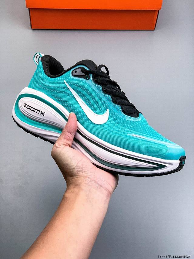 公司级！Nike Vomero plus 耐克 舒适减震防滑 低帮跑步鞋 全掌Reactx泡绵中底 前掌和后跟还配备了Air Zoom气垫单元 据说跑起来更快更