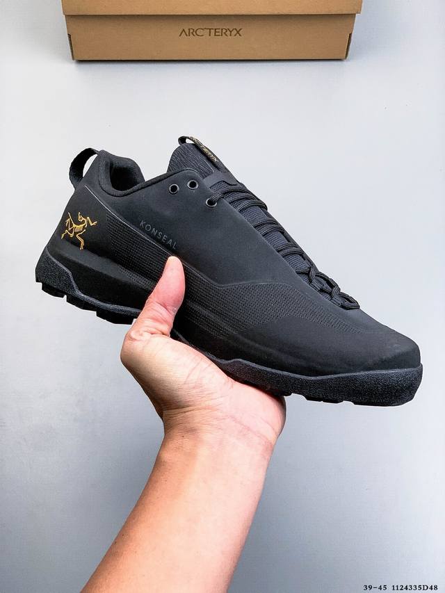 Arcteryx始祖鸟 Konseal Lt 轻量 网布防滑轻便耐磨 低帮户外运动跑步鞋 Konseal Lt的外观看似朴实 却散发着一股高贵气息 虽然是标榜越