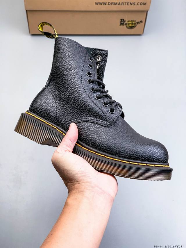 Dr. Martens 马汀博士 经典厚底高帮8孔软皮复古马丁靴 1120119Y28