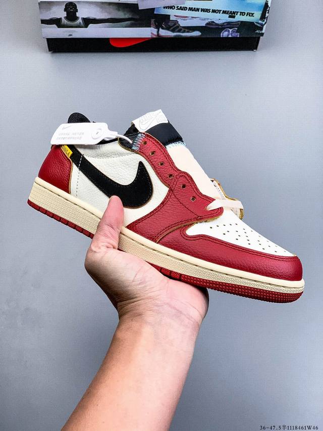 耐克Nike Air Jordan 1 Low Aj1乔1 低帮潮流缓运动休闲板鞋。Aj1 低帮拼接 完美版型真头层牛皮# 内置缓震气垫 原鞋开模 拒绝公底 购