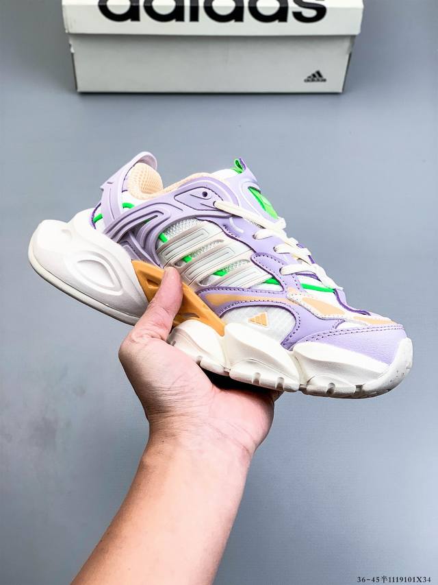 Xlg Runner Deluxe 潮流前卫科技 休闲运动老爹鞋 未来科技主义线条勾勒前卫张力 呈现饱满立体的3D感鞋身 浑厚中底搭载轻薄橡胶外底 皮革鞋面配合