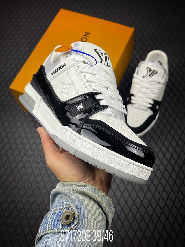 E Lv Trainer系列高奢运动鞋 新款芯片顶级 潮人必备单品 同步Zp官网空胶工艺 鞋舌镶嵌Nfc芯片感应装置 正确胶片断点式设计 中底正确还原原版油印字