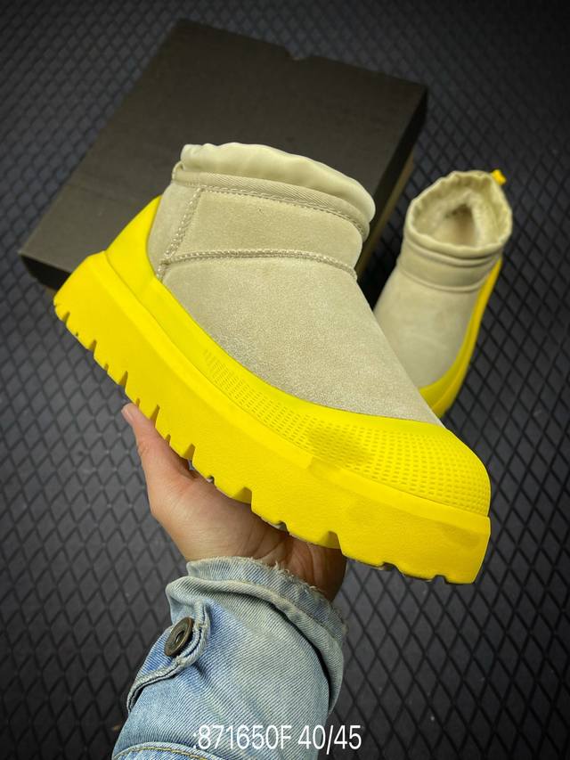 F市面顶级版本 Ugg 25款 王一博二代系列 黑色4Cm厚底 广州外贸大厂生产 鞋头到鞋垫真羊皮毛一体 独立外盒包装 芯片 带防水工艺 区别市面任何版本 独立