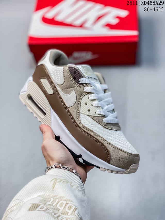 公司级Nike Air Max 90 初代复古气垫百搭休闲运动慢跑鞋复古小气垫史上第一双可视气垫跑鞋 凭借着 Air Max 气垫带来的舒适脚感和鞋面面料上的不